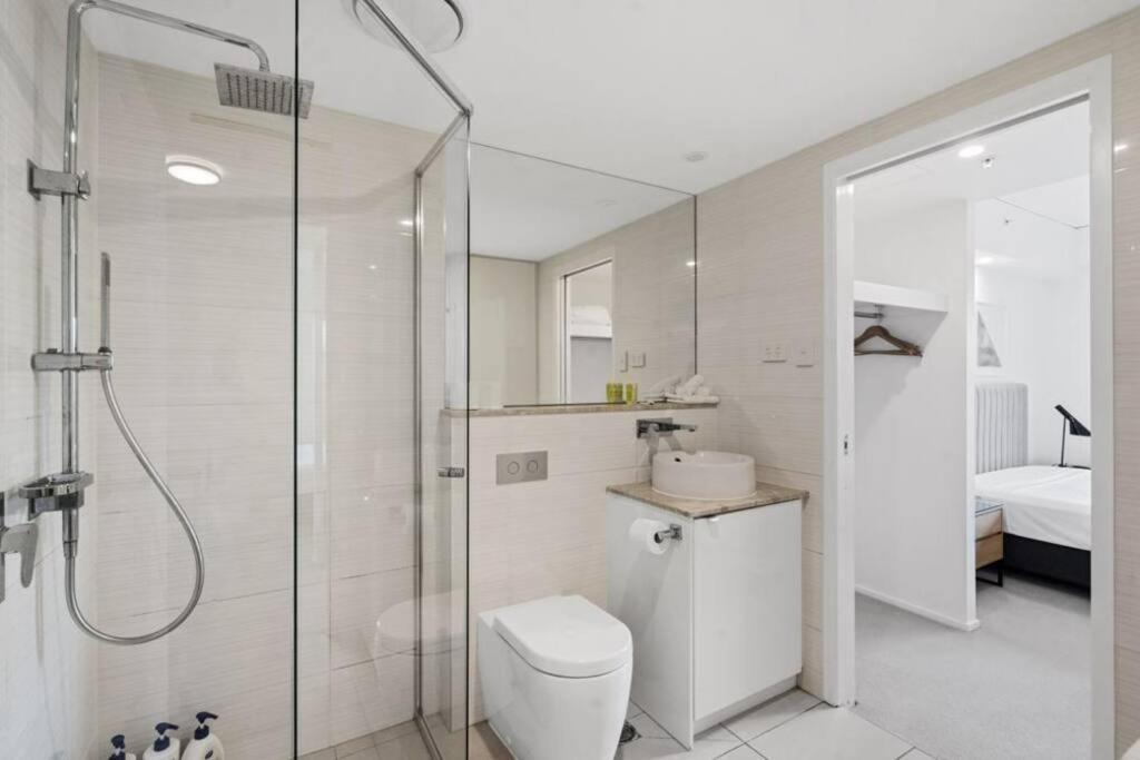 Lovely 2- Bedroom Rental Unit With Free Parking Μπρίσμπεϊν Εξωτερικό φωτογραφία
